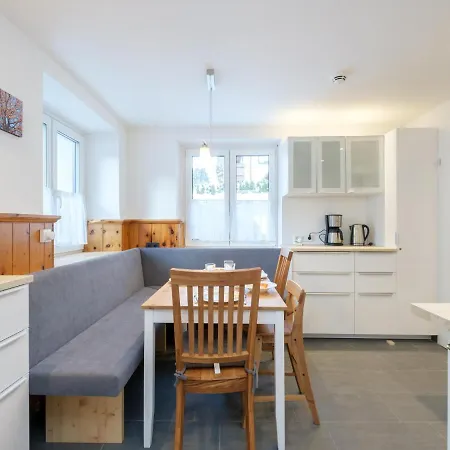 Kobelhaeusl Bei Hause - Dami Neukirchen am Großvenediger